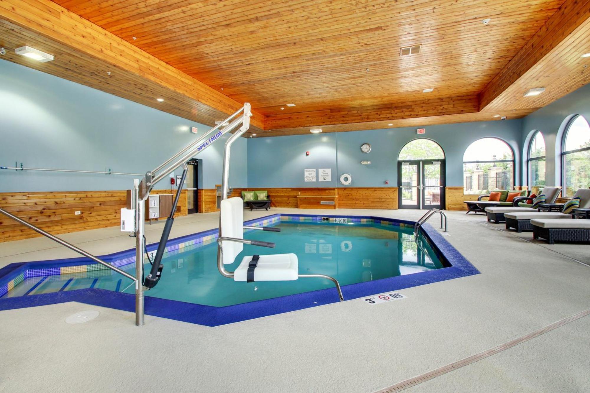 Holiday Inn Express & Suites Aurora - Naperville By Ihg Экстерьер фото
